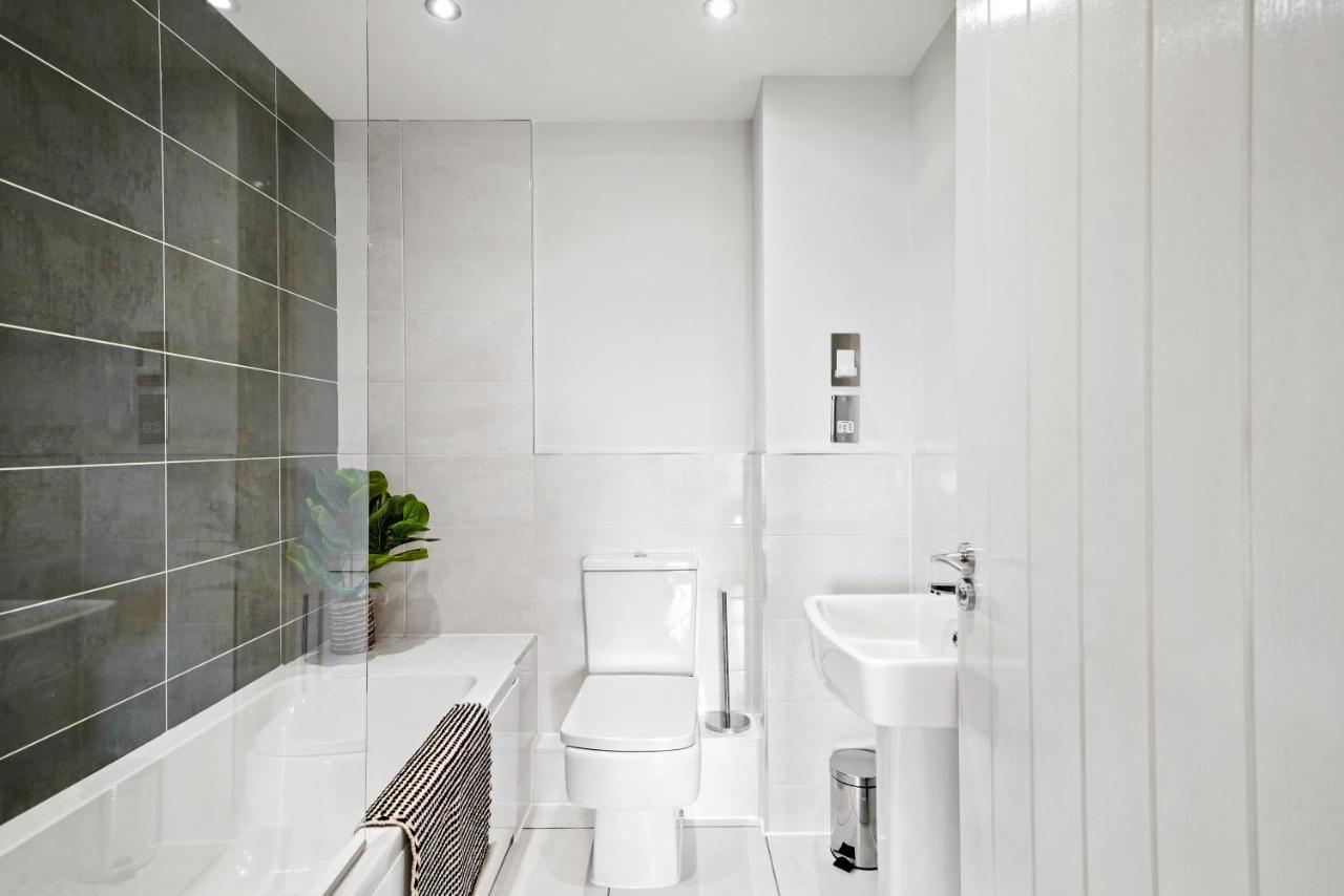 Stunning 2 Bedroom Apartment Leeds  Exteriör bild